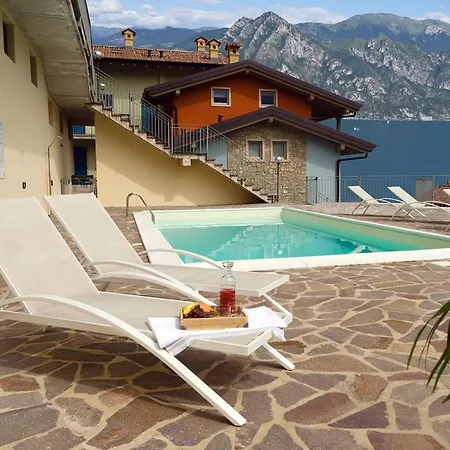 Poggio A Lago